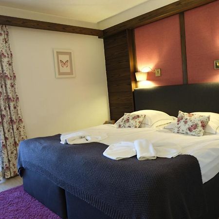 רוהפולדינג Hotel-Restaurant Zum Hirschhaus Inklusiv Chiemgaukarte מראה חיצוני תמונה