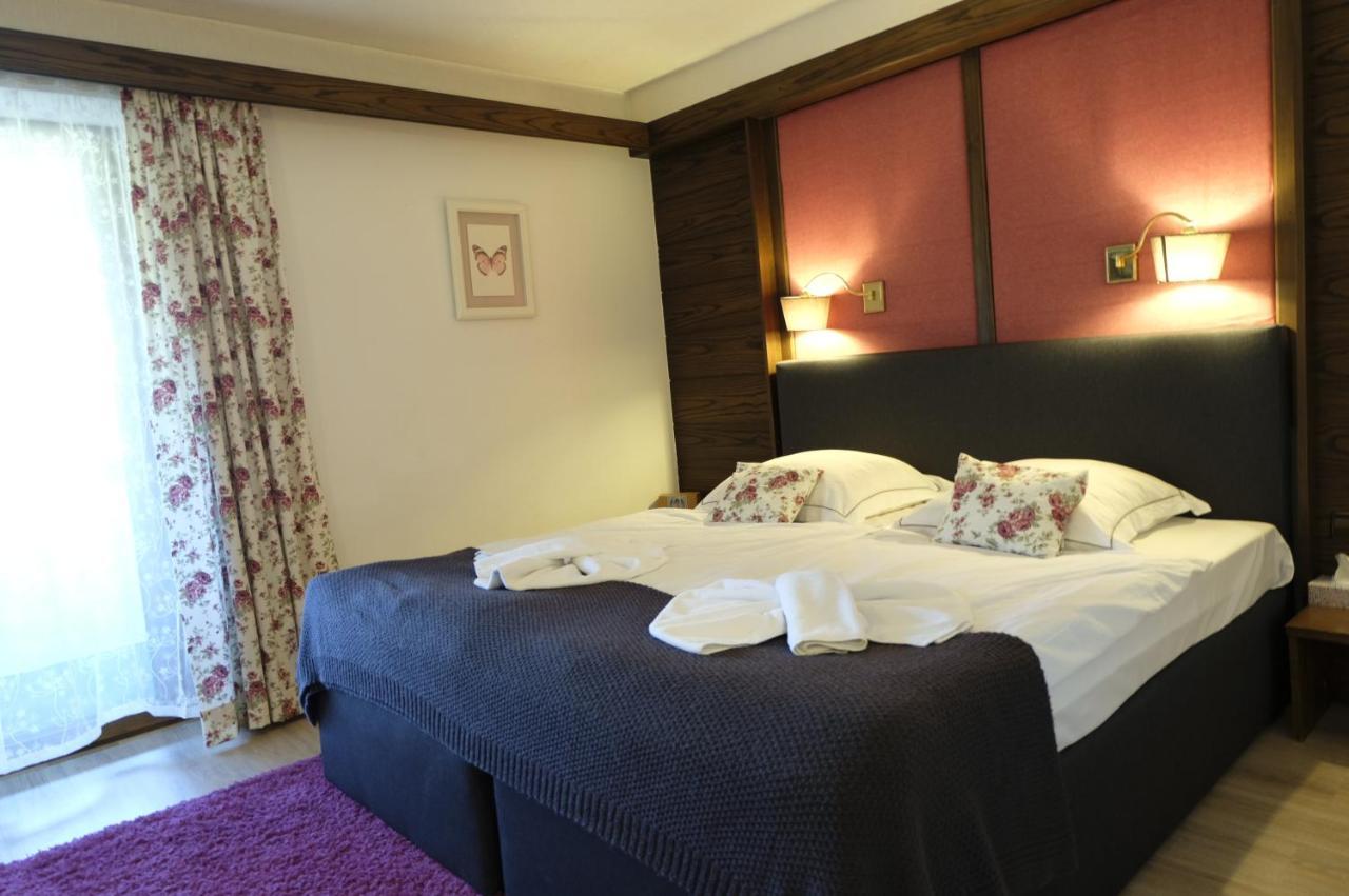 רוהפולדינג Hotel-Restaurant Zum Hirschhaus Inklusiv Chiemgaukarte מראה חיצוני תמונה