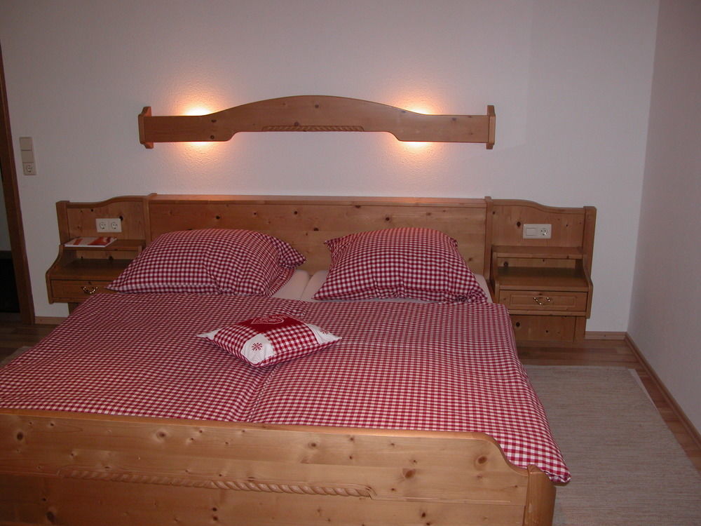רוהפולדינג Hotel-Restaurant Zum Hirschhaus Inklusiv Chiemgaukarte מראה חיצוני תמונה